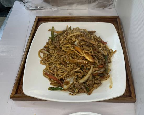 Black Pepper Beef Fried Noodle 黑椒牛肉炒面